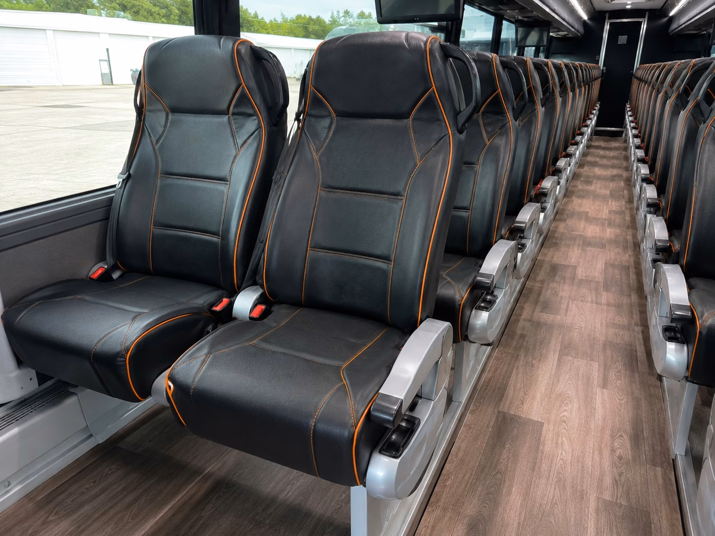 choosing a bus for the drive to crypto com arena intuit dome or dignity health sports park
