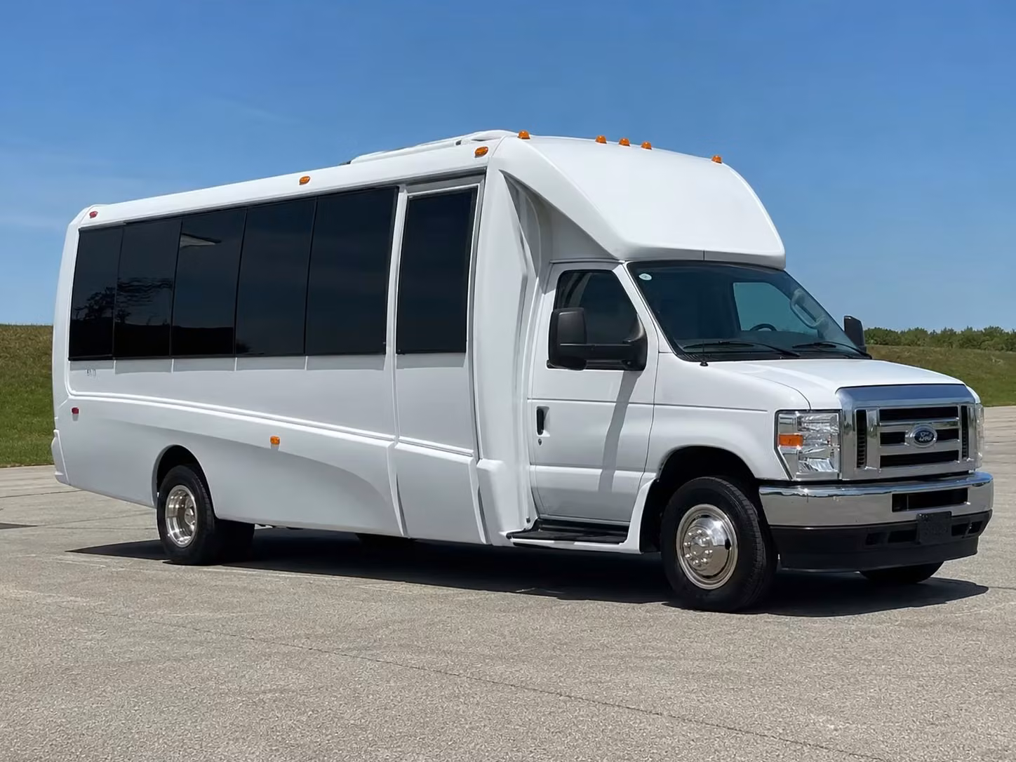 party buses for moreno valley birthdays quinceaneras and bachelorette nights